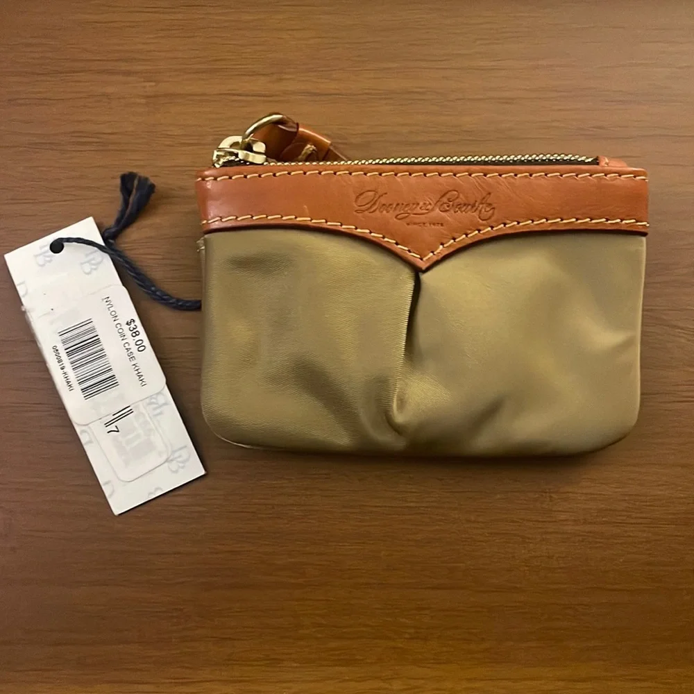 Dooney and Bourke nylon khaki coin case NWT - Picture 1 of 2